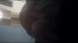 Mi vecino quiere que le chupe dispirit verga y hacerme una rica lluvia dorada.
