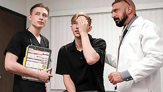Smutty Gay Adulterate Fucks His Favorite Patient there His Sickbay - Doctorblows